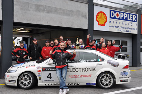 Fabrizio Giovanardi sammen med Hartmann Racing teamet